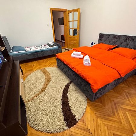 Linen Tree Apartment Байле Херкулане Екстериор снимка