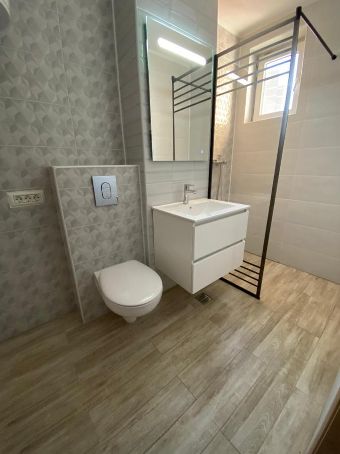 Linen Tree Apartment Байле Херкулане Екстериор снимка