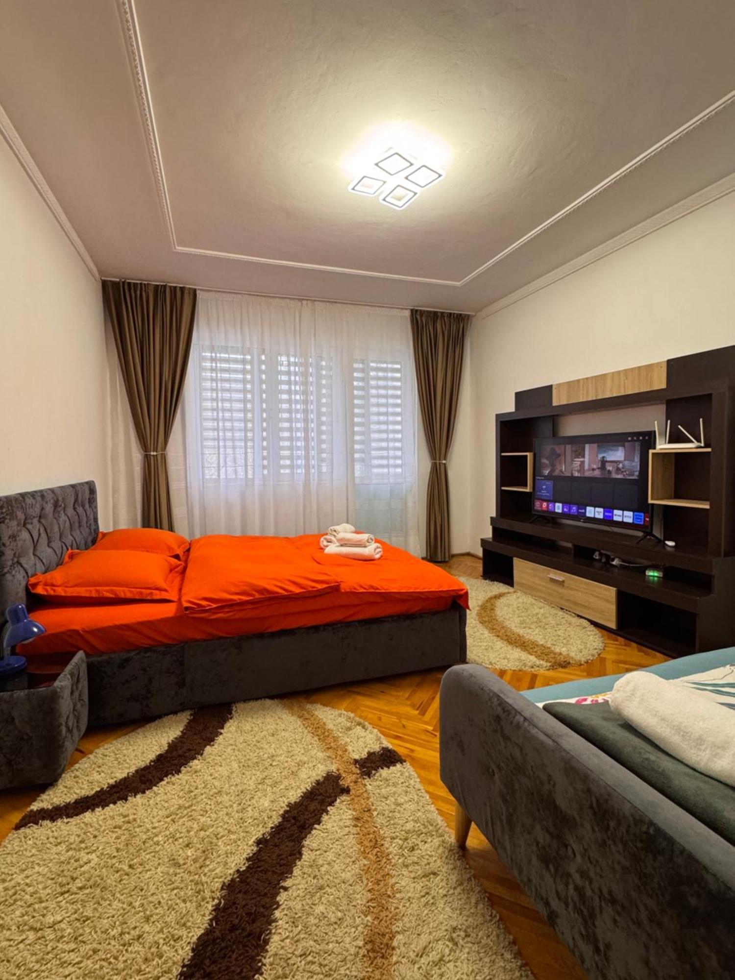 Linen Tree Apartment Байле Херкулане Екстериор снимка