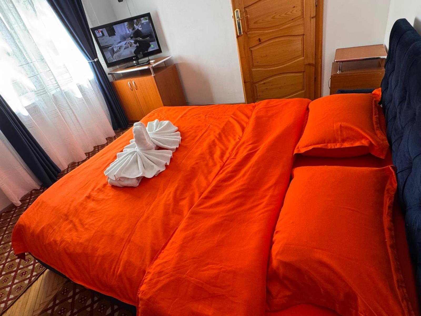 Linen Tree Apartment Байле Херкулане Екстериор снимка