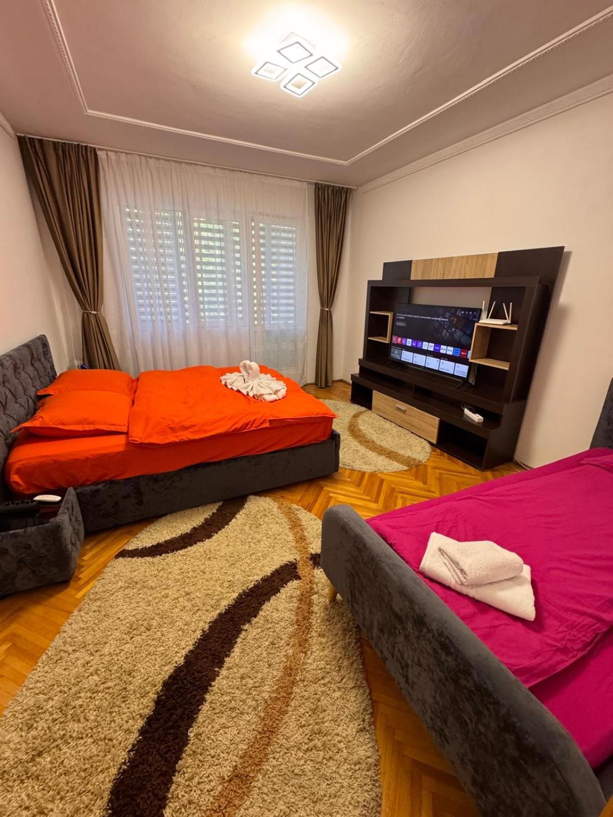 Linen Tree Apartment Байле Херкулане Екстериор снимка
